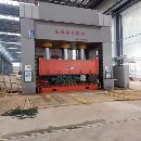 []工厂在位出售：安装未用，2300吨框架液压机，带移动工.